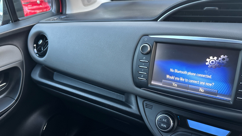 Toyota Yaris 1.5 Hybrid Icon 5dr CVT Hybrid Hatchback